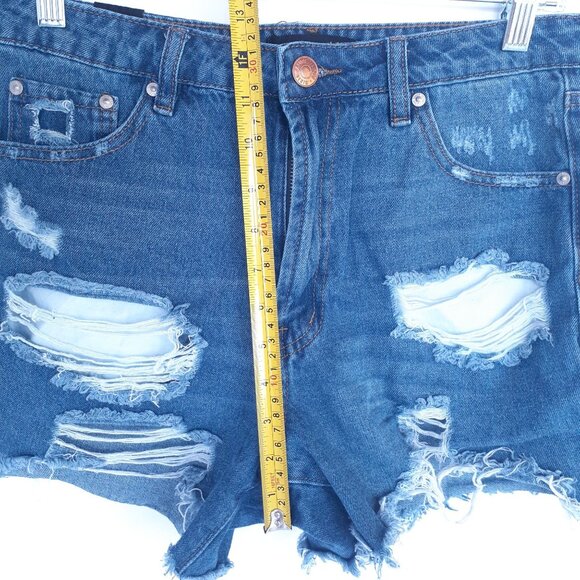 Almost Famous Womens Distressed Denim Shorts‎ Size 5 - Picture 6 of 16